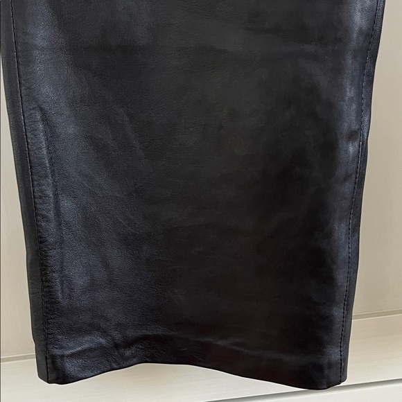 Danier Women's Black Leather Jean style buttery soft Pants fully lined - Picture 4 of 16